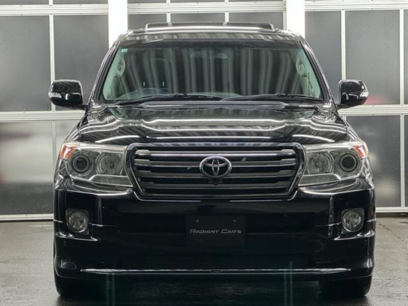 LAND CRUISER
