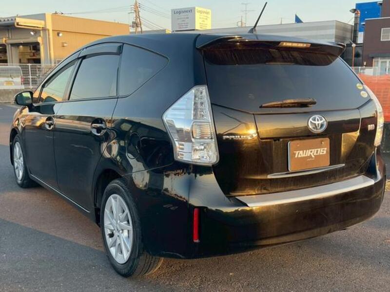 PRIUS ALPHA