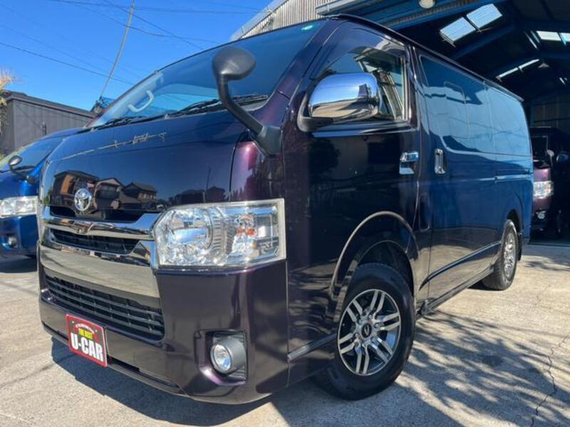 TOYOTA HIACE VAN