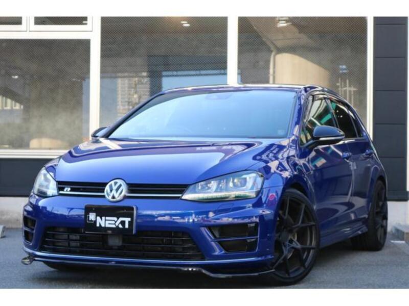 VOLKSWAGEN GOLF R