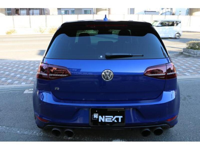 GOLF R