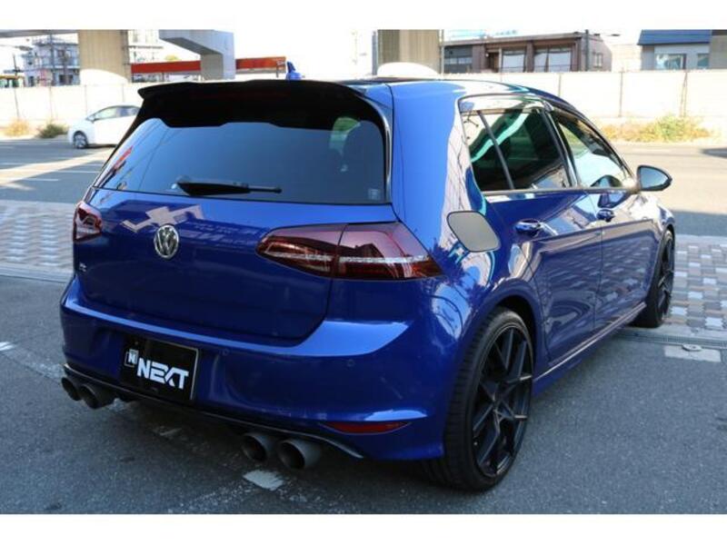 GOLF R
