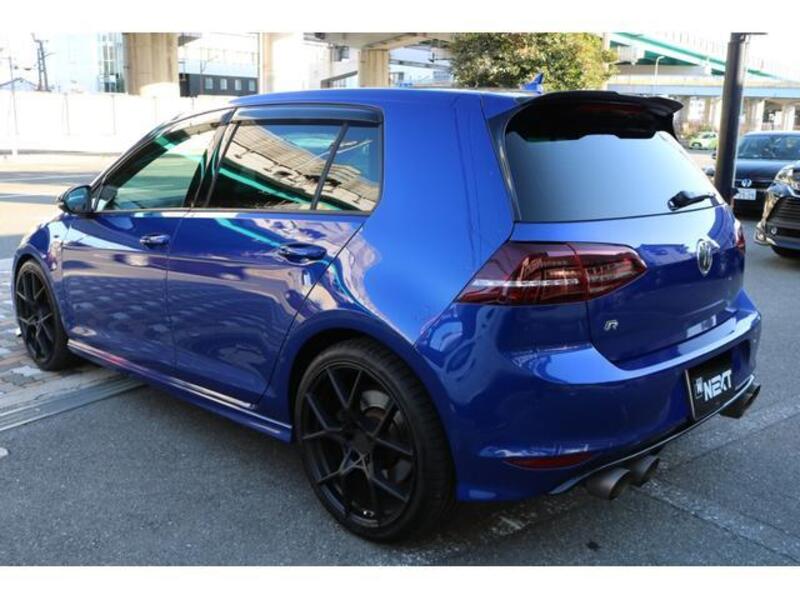 GOLF R