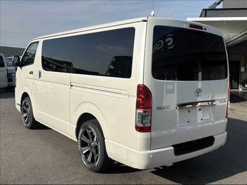 HIACE VAN