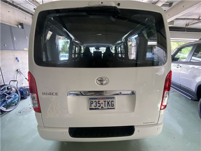 HIACE VAN