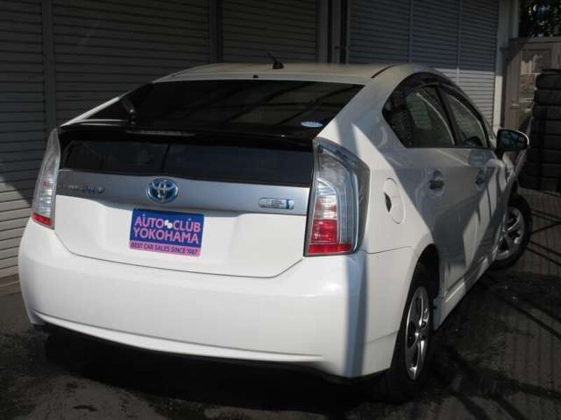 PRIUS PHV