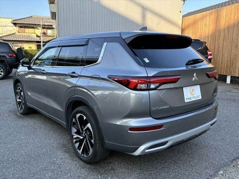 OUTLANDER PHEV