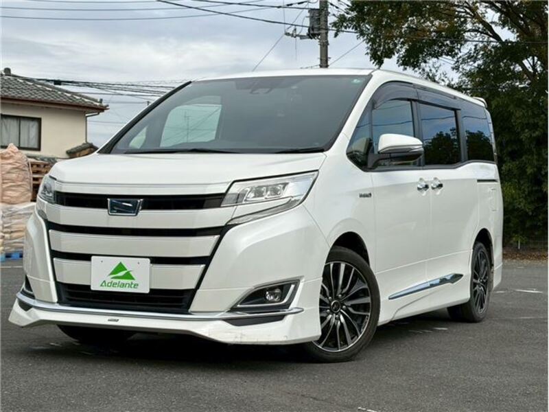 TOYOTA NOAH