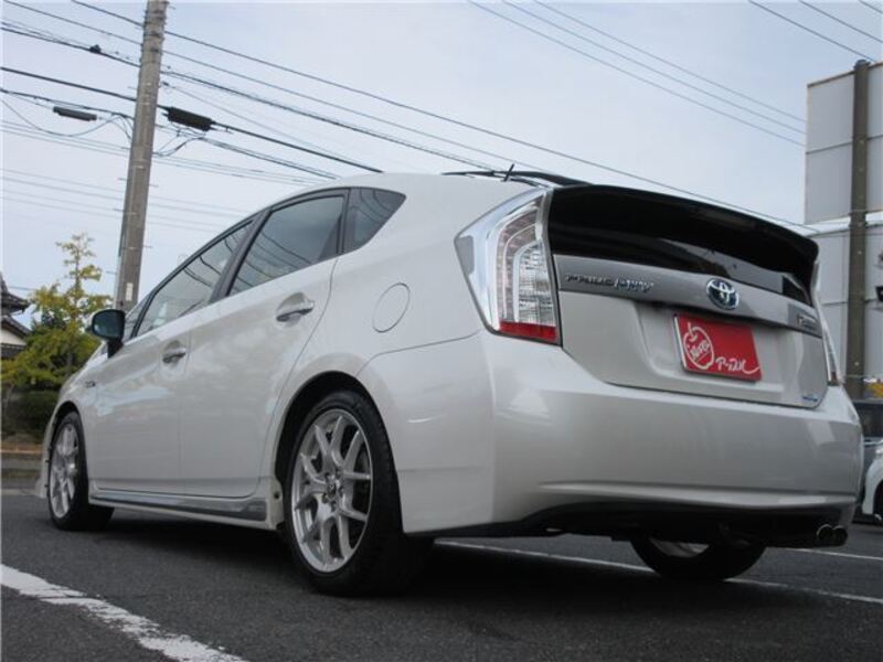 PRIUS PHV