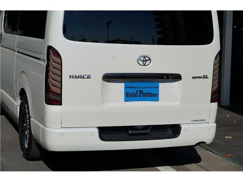 HIACE VAN