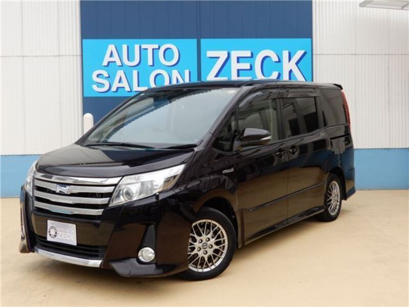 TOYOTA NOAH
