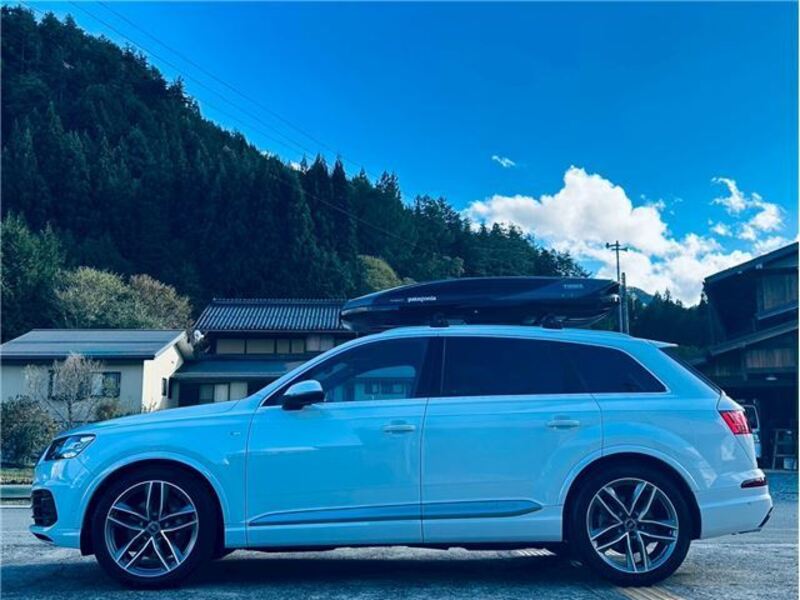 Q7