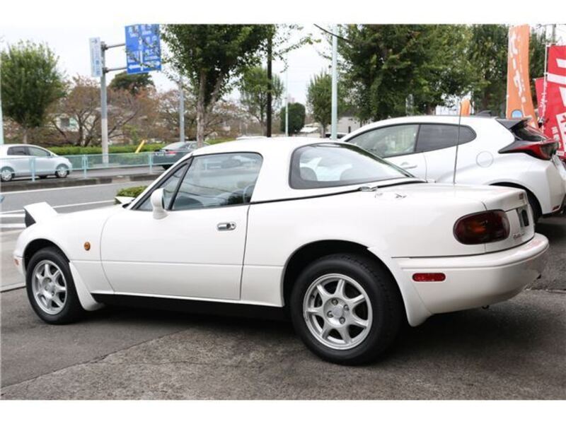 EUNOS ROADSTER