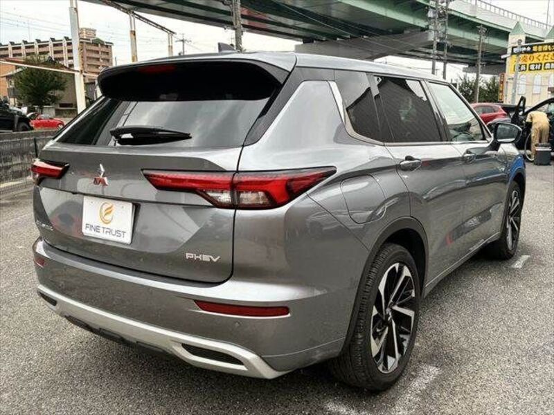 OUTLANDER PHEV