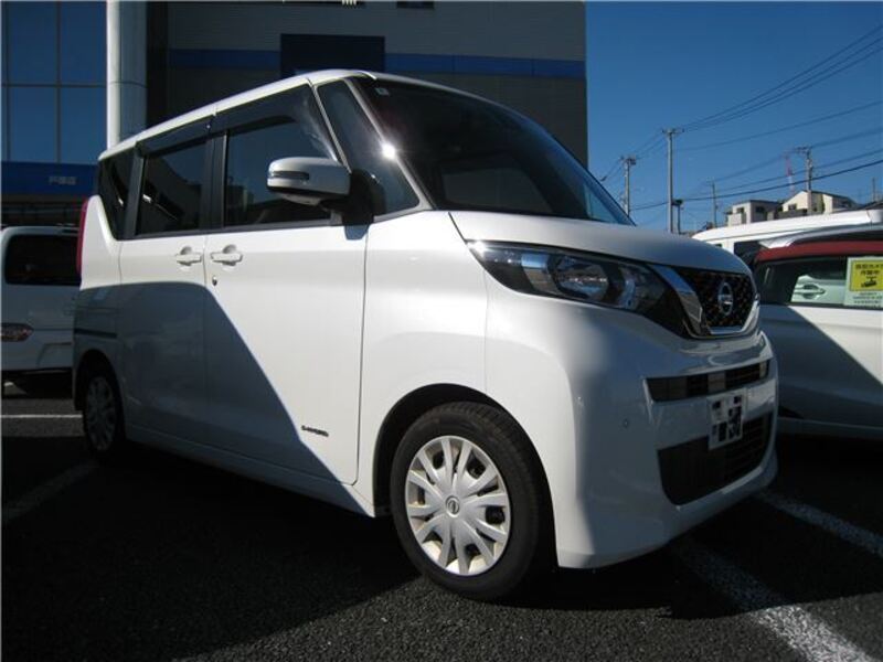 NISSAN ROOX
