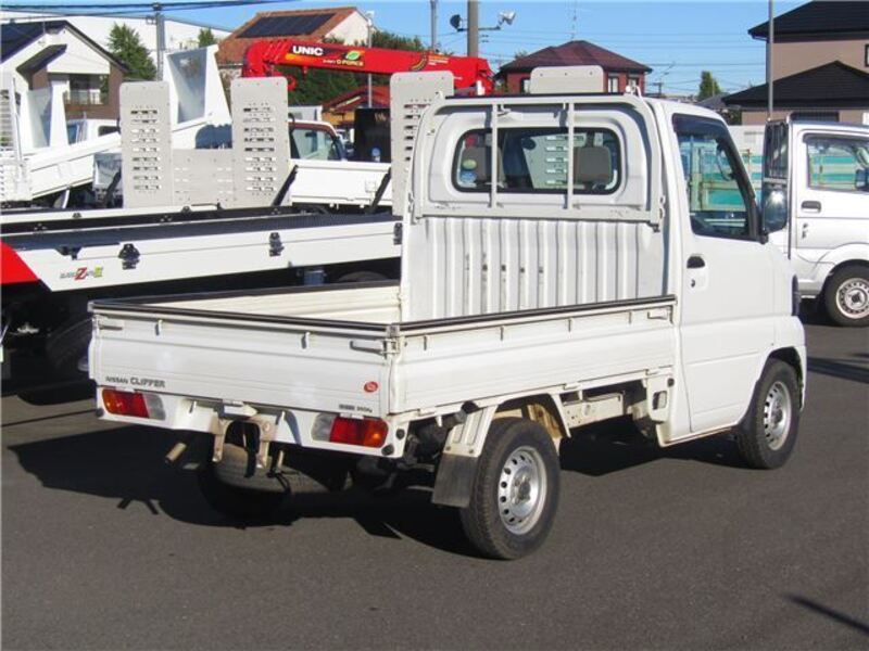 CLIPPER TRUCK