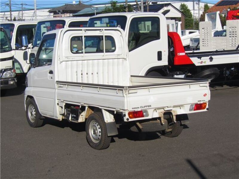 CLIPPER TRUCK