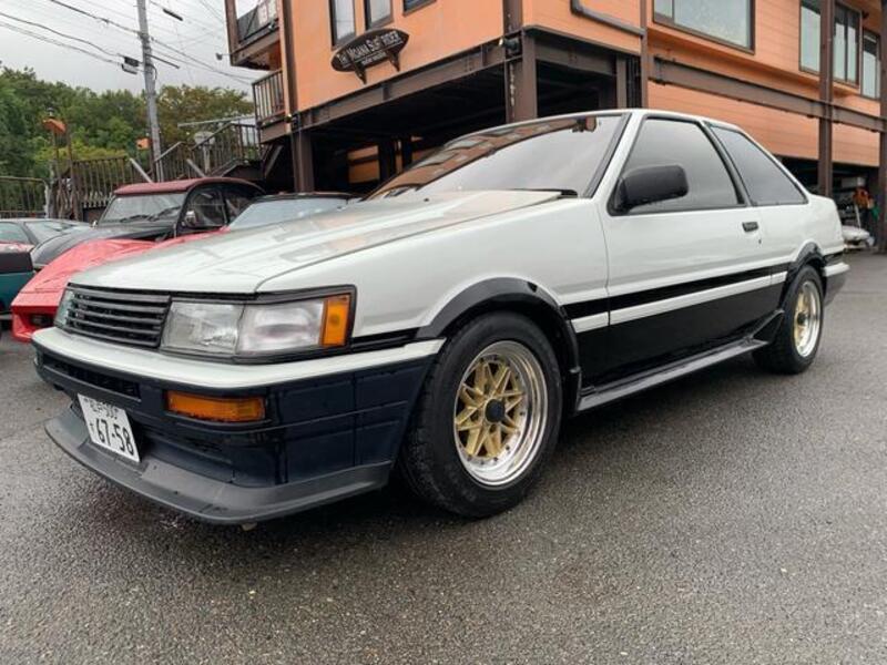 TOYOTA COROLLA LEVIN