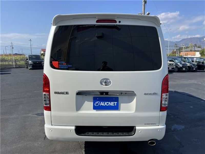 HIACE VAN