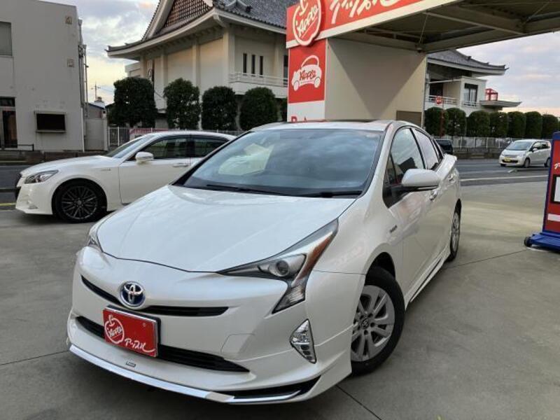 TOYOTA PRIUS