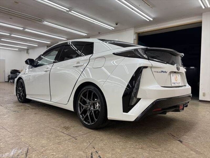 PRIUS PHV
