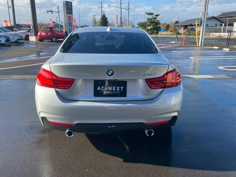 4 SERIES