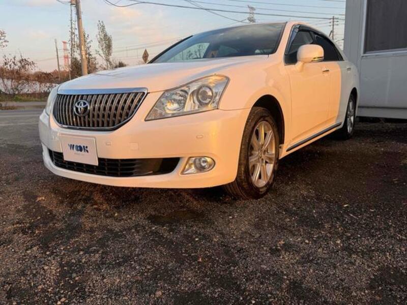 TOYOTA CROWN MAJESTA