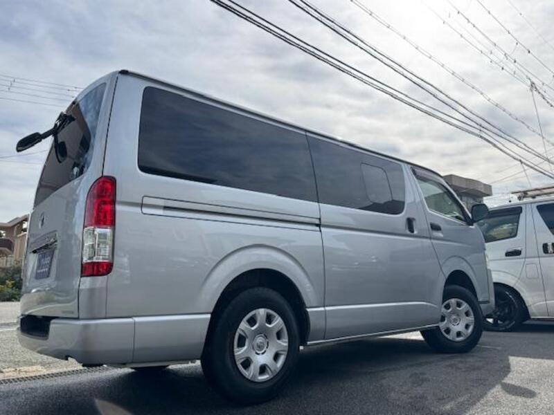 HIACE VAN