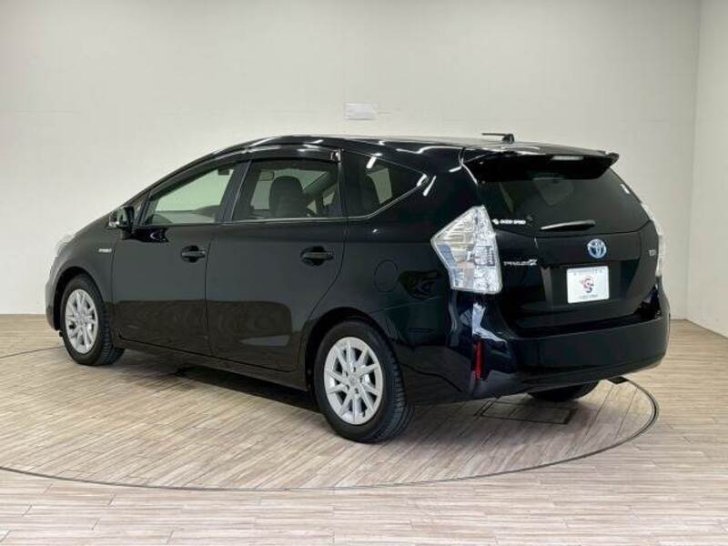 PRIUS ALPHA