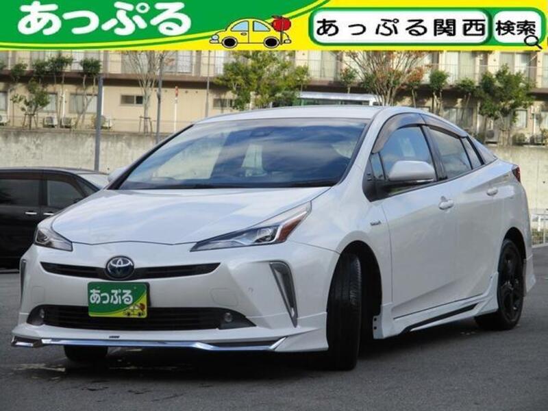 TOYOTA PRIUS