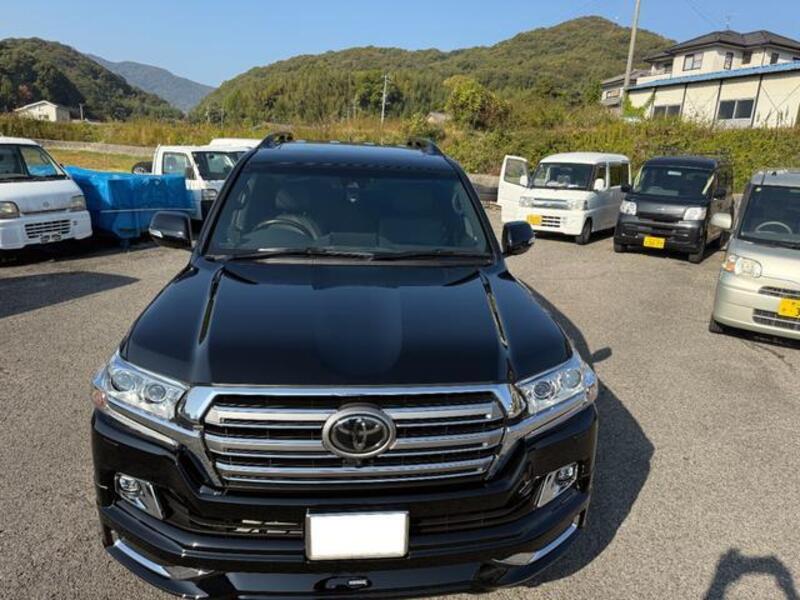 LAND CRUISER