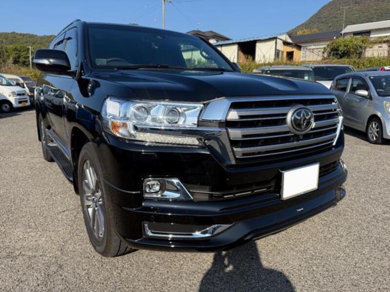LAND CRUISER