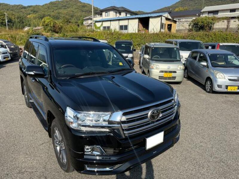 LAND CRUISER