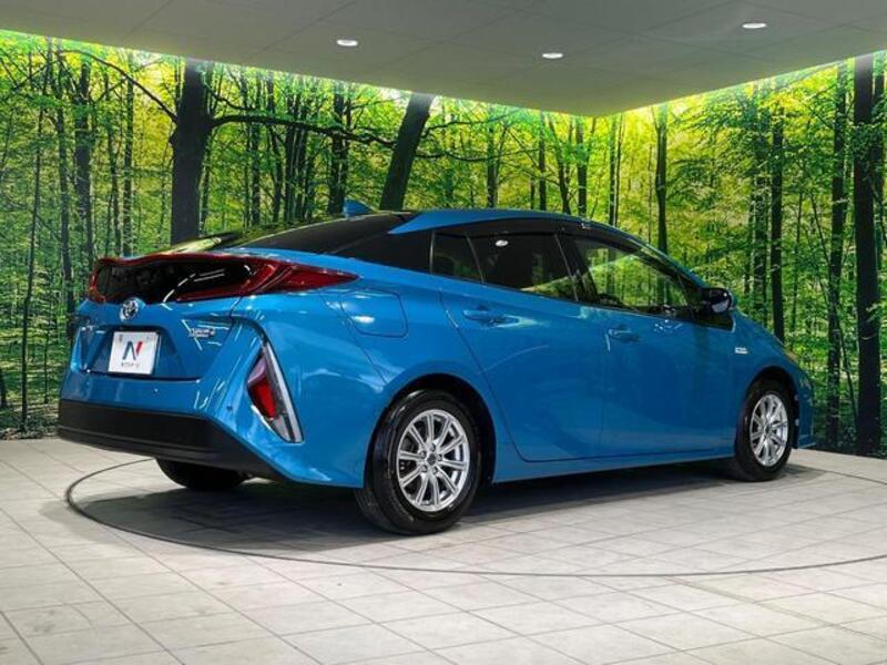 PRIUS PHV