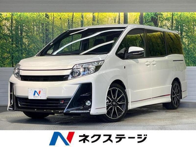 TOYOTA NOAH