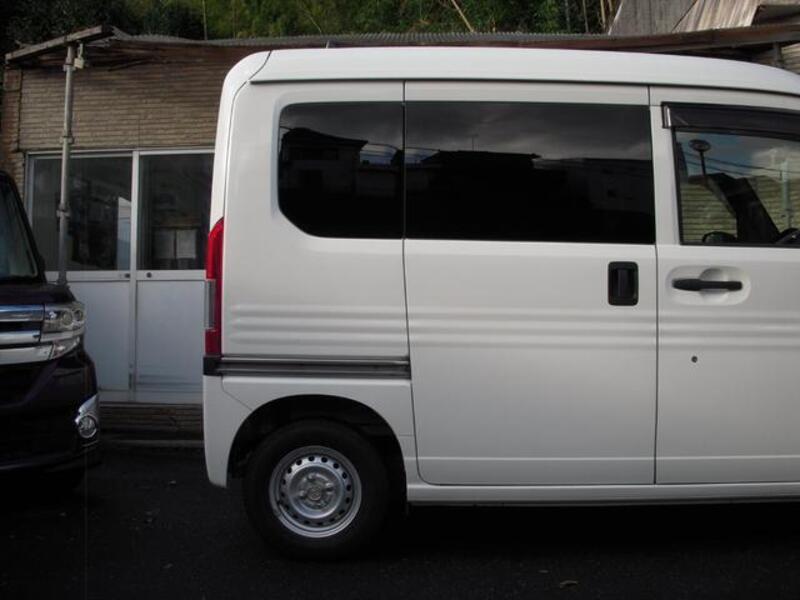 N-VAN