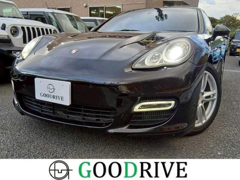 PORSCHE PANAMERA