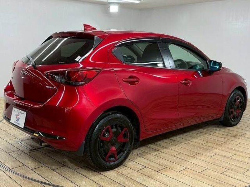 MAZDA2