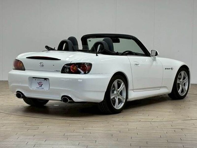 S2000