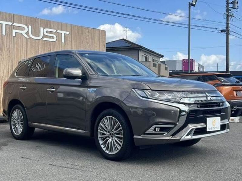 OUTLANDER PHEV