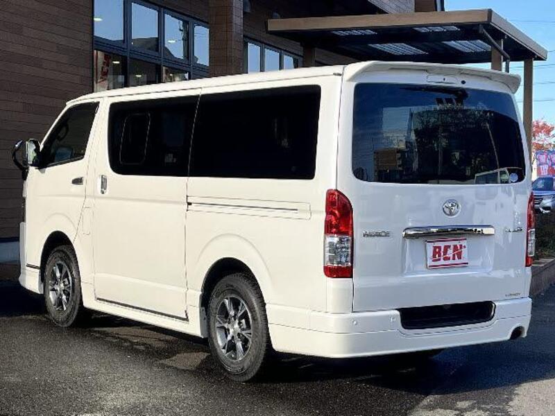 HIACE VAN