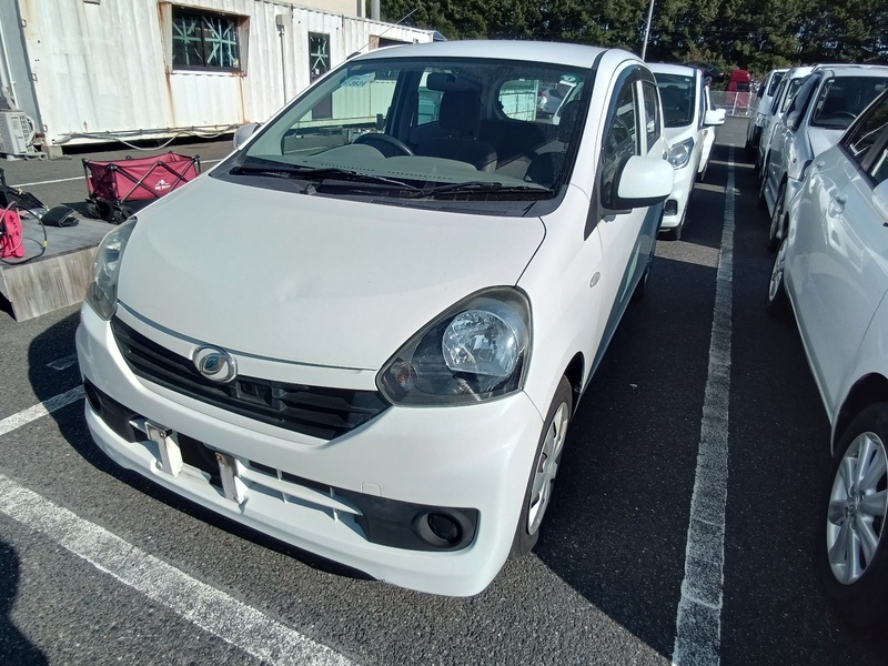 DAIHATSU Mira Es
