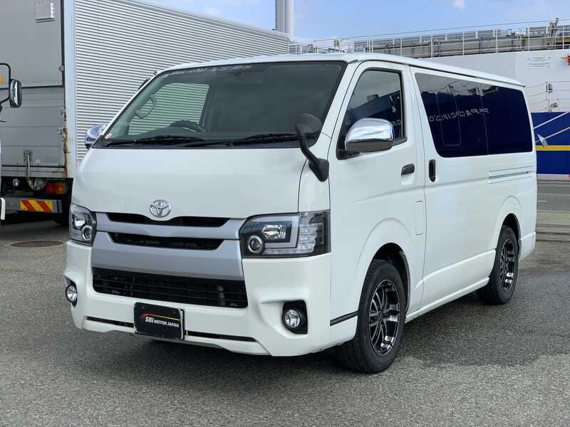 TOYOTA HIACE VAN