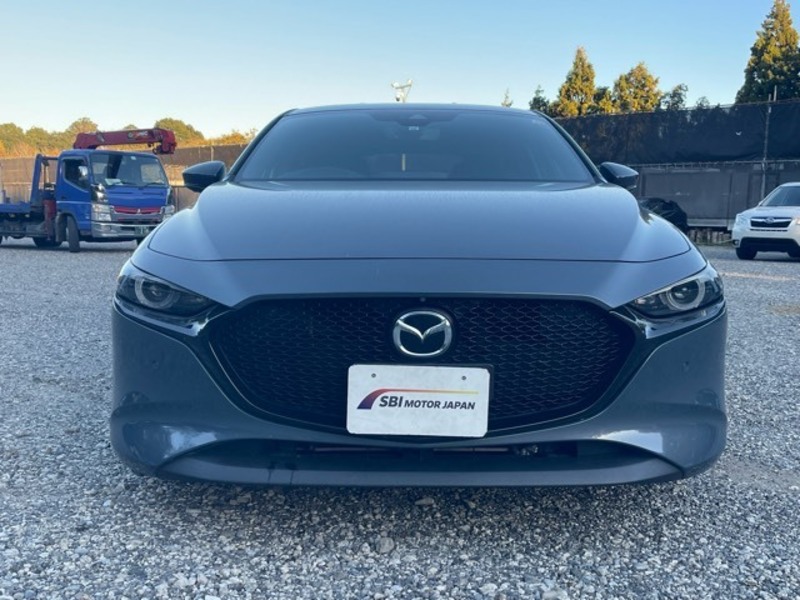 MAZDA3