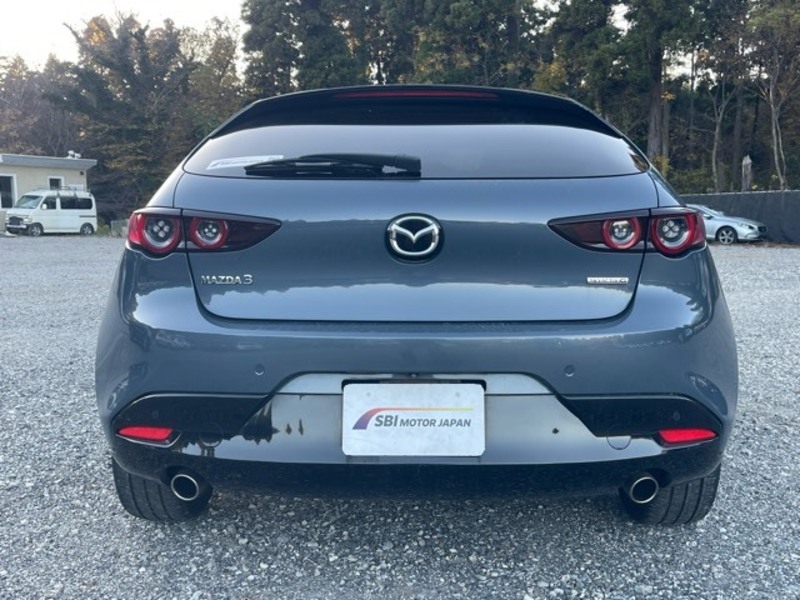 MAZDA3