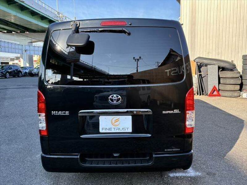 HIACE VAN