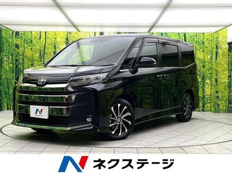 TOYOTA NOAH