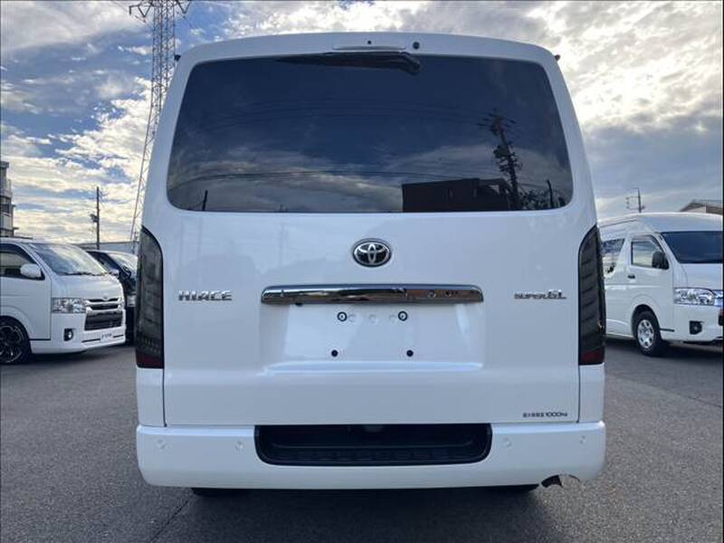 HIACE VAN