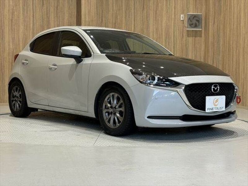 MAZDA2
