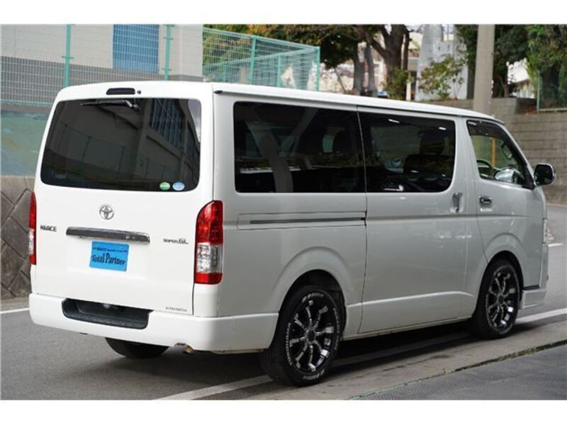 HIACE VAN
